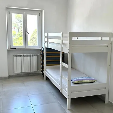 Se104 - Elegante Quadrilocale Comodo Ai Servizi